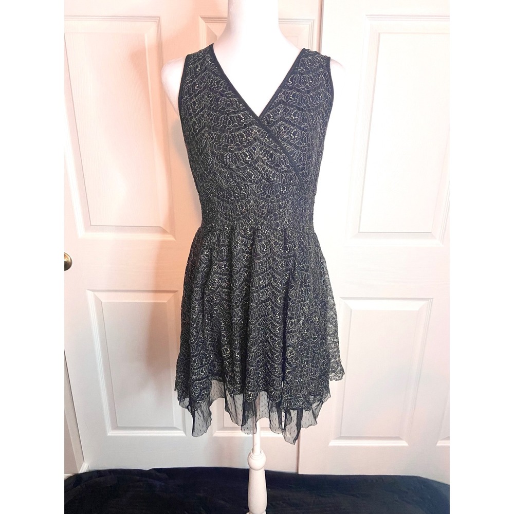 Ultra Pink Black Gold Metallic Lace Fit Flare Dress Sleeveless V-Neck Medium